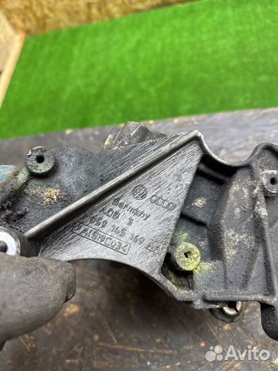 Кронштейн гур Audi Q7 4L 3.0 BUG 2005-2015