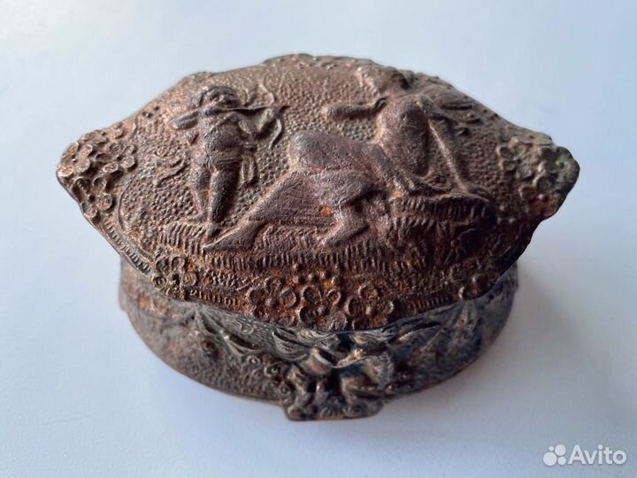 Шкатулка «Амур и Психея» Касли чугун бронзирование