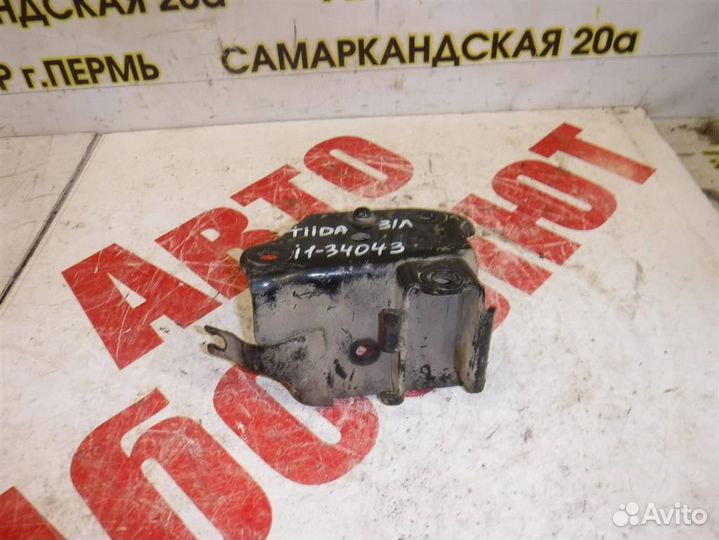 Кронштейн задней балки Nissan Tiida (C11) 2004-20