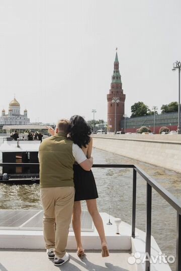 Хаусбот в аренду для прогулок по воде в Москве