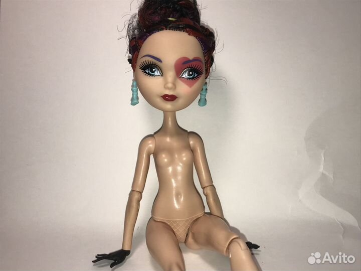 Эвер афте хай кукла Lizzie Hearts