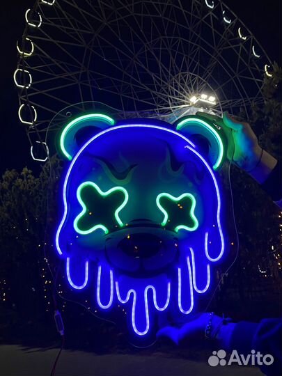 Неоновая вывеска