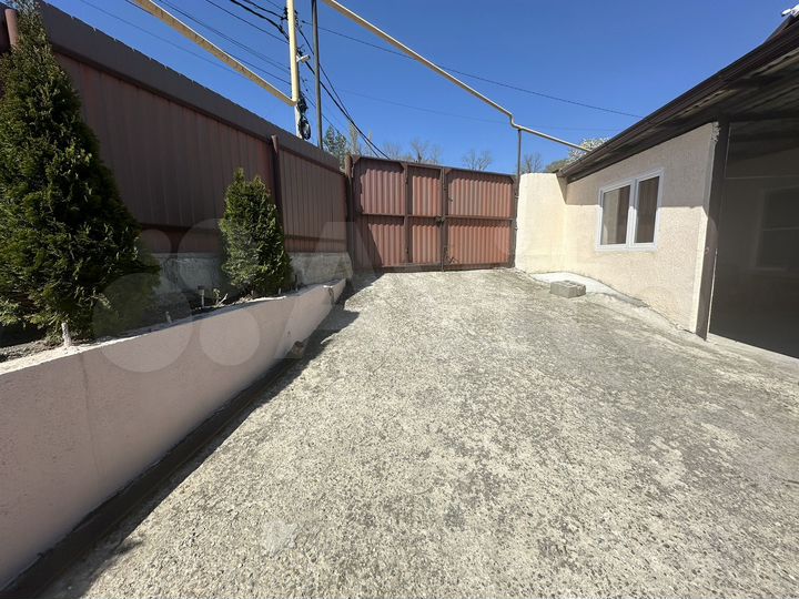 2-к. квартира, 60 м², 2/2 эт.