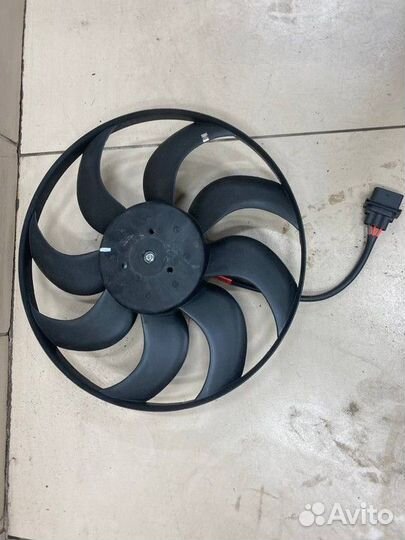 Вентилятор радиатора Volkswagen Jetta