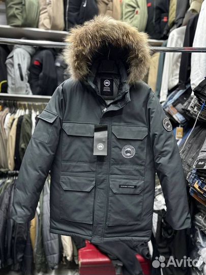 Зимняя куртка canada goose