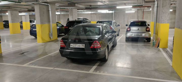 Машиноместо, 13 м²