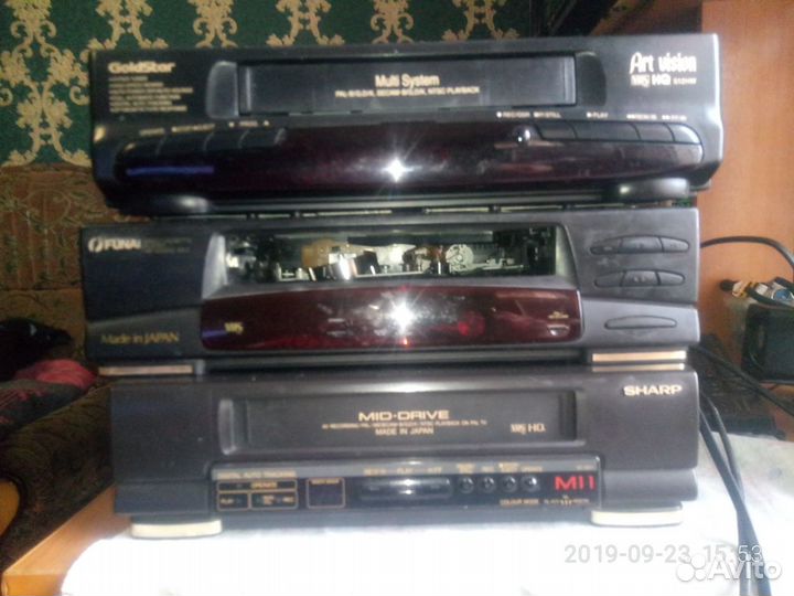 3 видеомагнитофона VNS