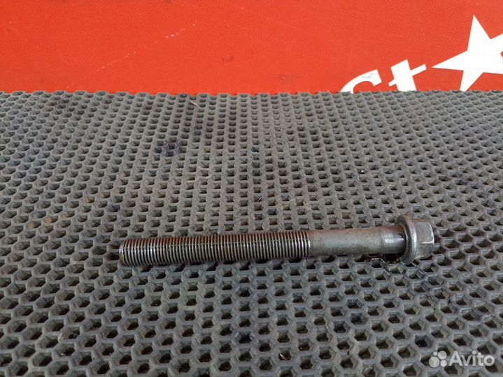 Болт постели коленвала