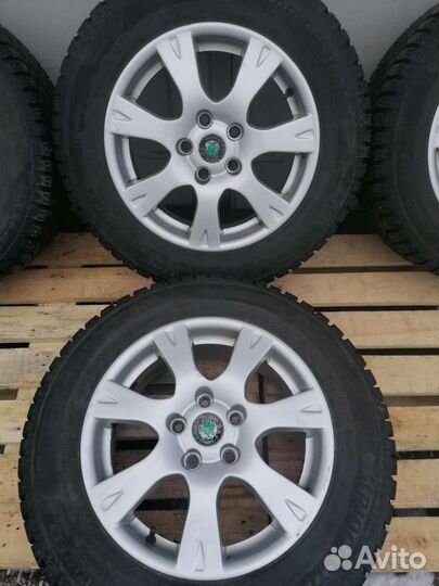 Skoda Yeti 215/60R16