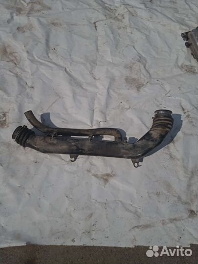 Патрубок воздушного фильтра Nissan Terrano 2