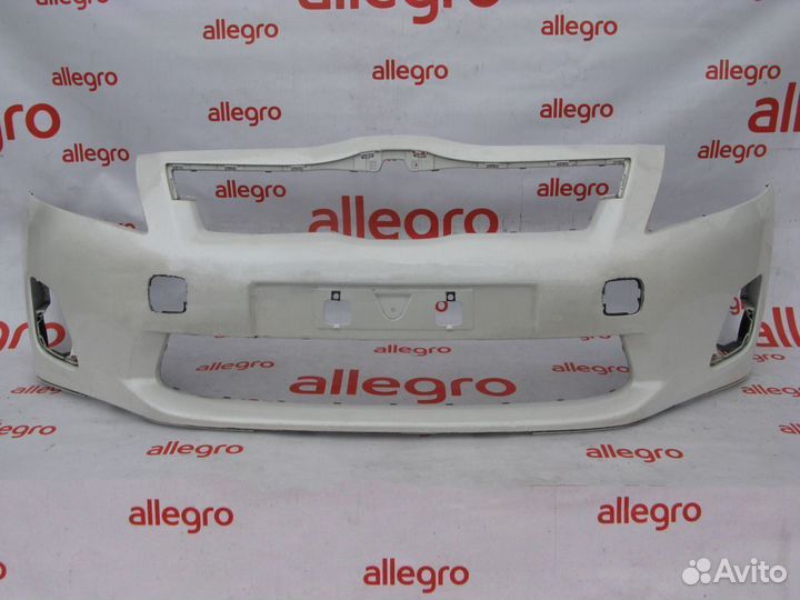 Toyota Auris Hybrid бампер передний 2010-2013