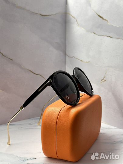 Солнцезащитные очки