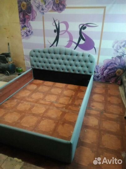 Перетяжка офисных и домашних стульев, диванов, кро