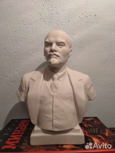 Бюсты Ленина лфз