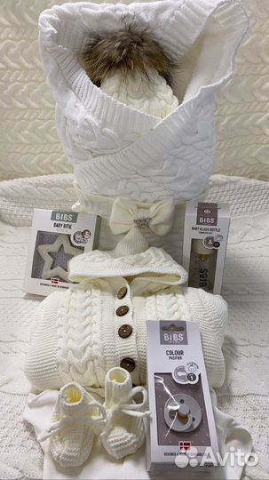 Комплект на выписку вязаный новый