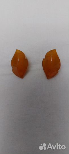 Серьги и клипсы 3 штуки из янтаря