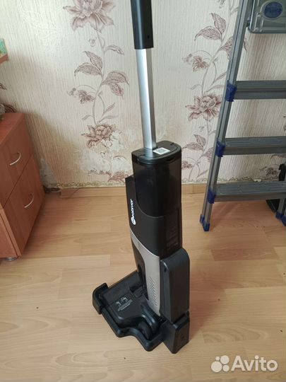 Моющий пылесос Neatsvor t30