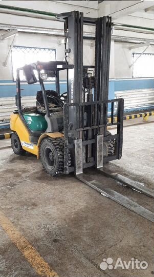 Вилочный погрузчик Komatsu FD30T-16, 2005