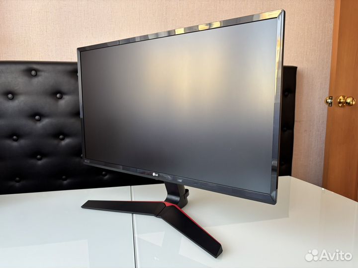 Монитор LG 24