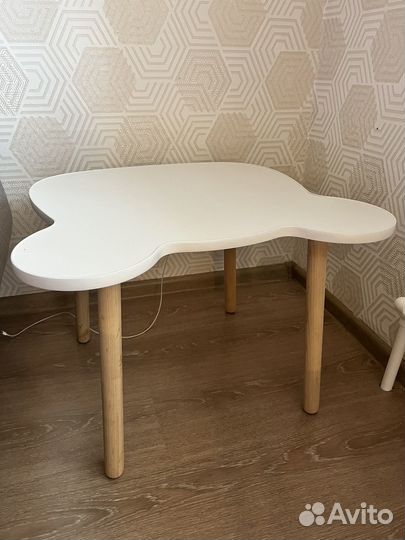 Детский стол и стул
