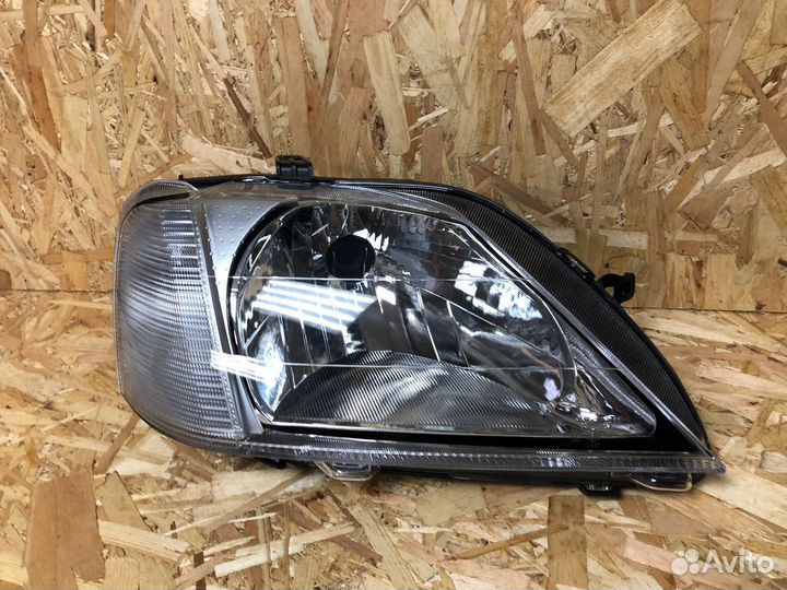 Фары на renault logan 1