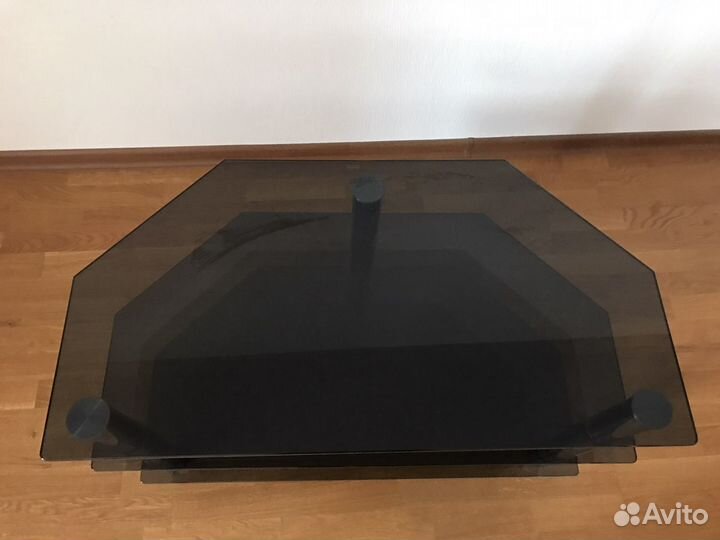 Стеклянная тумба