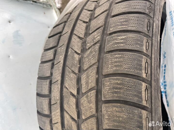 Accelera 651 4/4.5 R7 22E