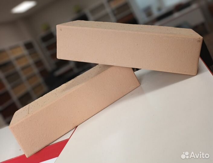 Кирпич облицовочный полнотелый Лотос М300