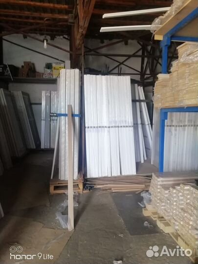 Межкомнатные двери белые классика