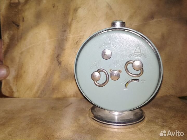 Будильник slava 11 камней