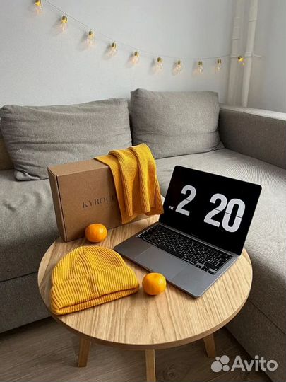 Придиванный столик