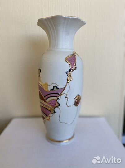 Фарфоровые вазы
