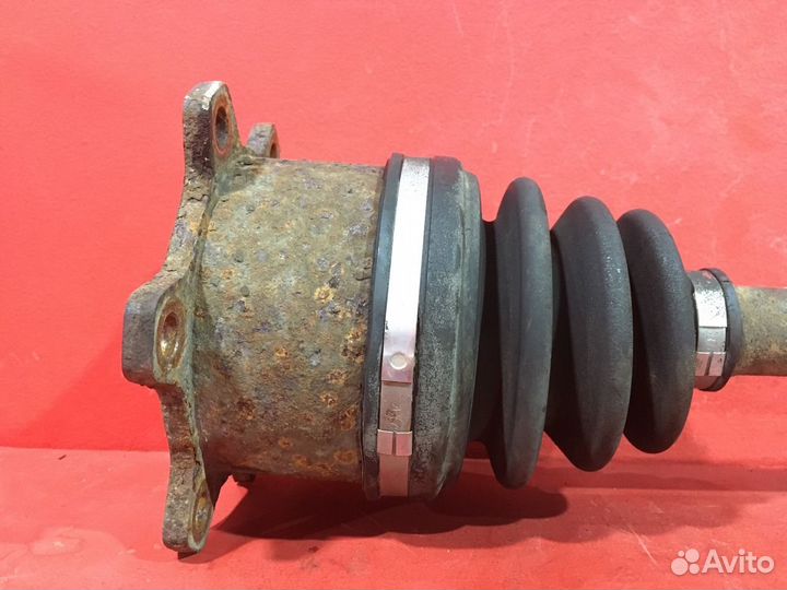 Привод задний Mitsubishi Pajero SUV 4M41 3.2L 3200