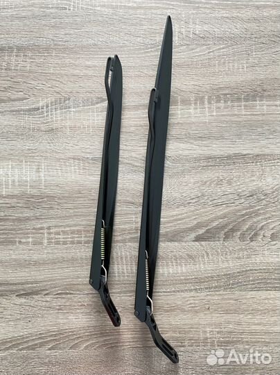 Поводок стеклоочистителя 2110