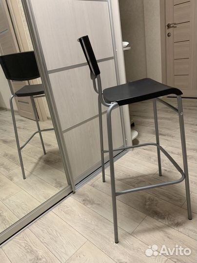 Стул для визажиста бровиста