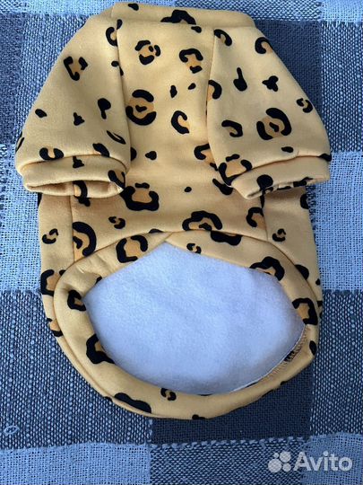 Одежда для маленьких собак и кошек