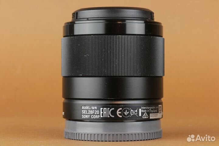 Sony FE 28mm f/2 (id 02252)