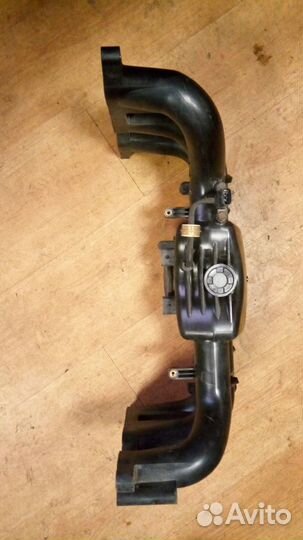 Впускной коллектор Subaru trideca.legacy 3.0