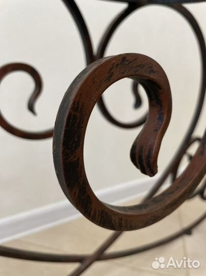 Подставка для цветов кованая