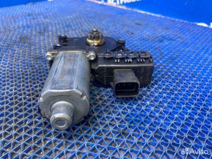 Моторчик стеклоподъемника Opel Astra H купе Z18XER