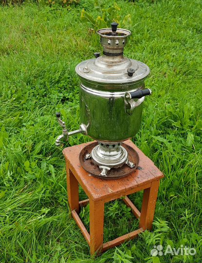 Старинный самовар. угольный. Тула