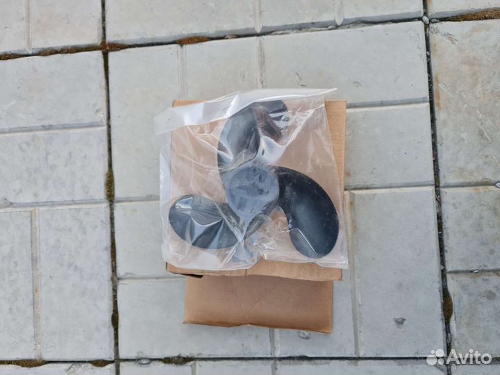 Винт гребной OMC