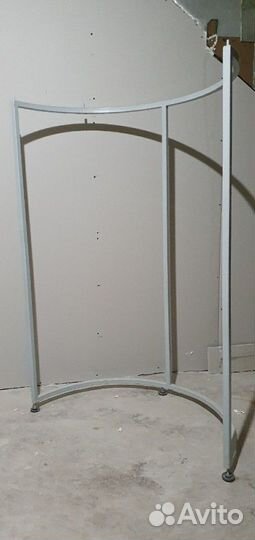 Стойка для одежды