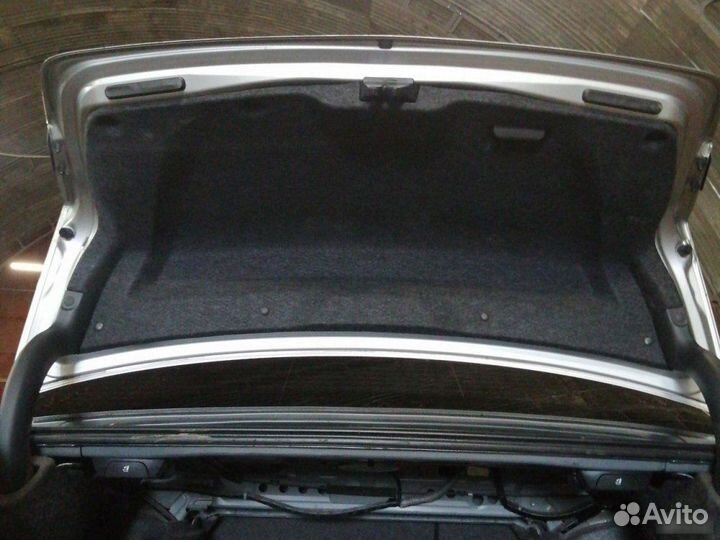 Обшивка крышки багажника Honda Accord 8