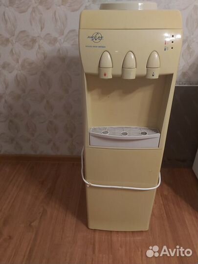 Продам Диспенсер для воды