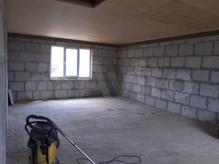 Дом 180 м² на участке 9 сот.