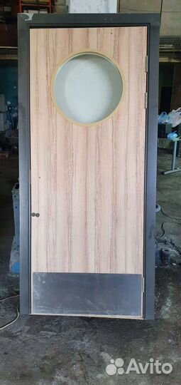 Дверь деревянная ламинированная