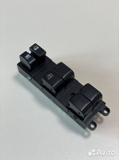 Блок управления стеклоподъемниками Nissan Tiida