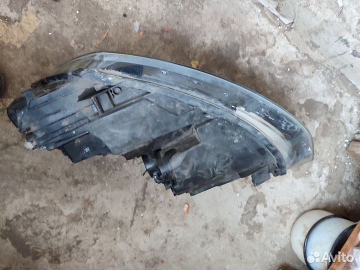 Фара правая volkswagen polo