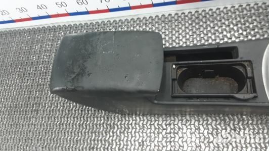 Подлокотник центральный mazda 3 2 (XBN13IX01)